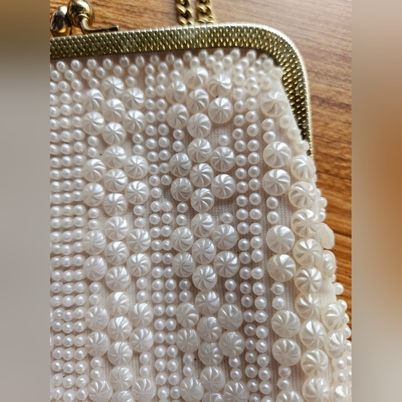 Beaded flat clutch purse with chain - Picture 2 of 8